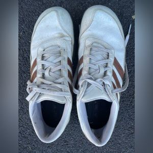 Adidas golf shoes. Size 10. Spike less. Great comfortable shoes.